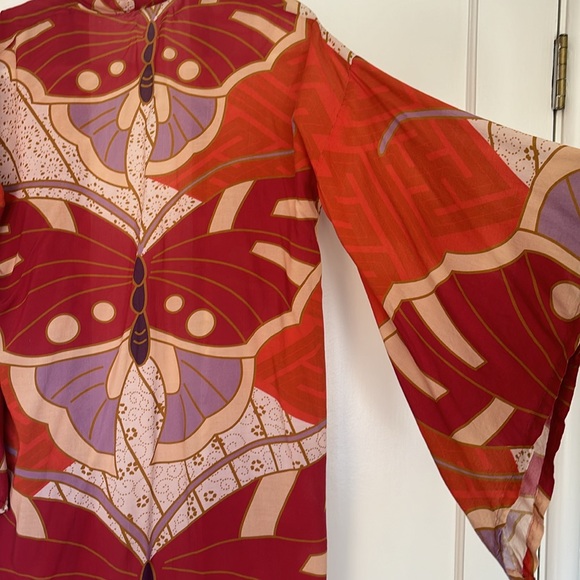 Novella Royale - The Georgia Robe in Red Butterfly Size Small - Picture 9 of 16